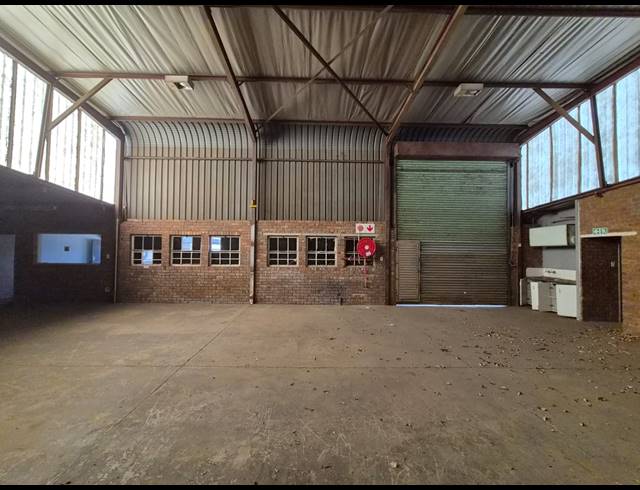 194M² WAREHOUSE TO LET IN WADEVILLE